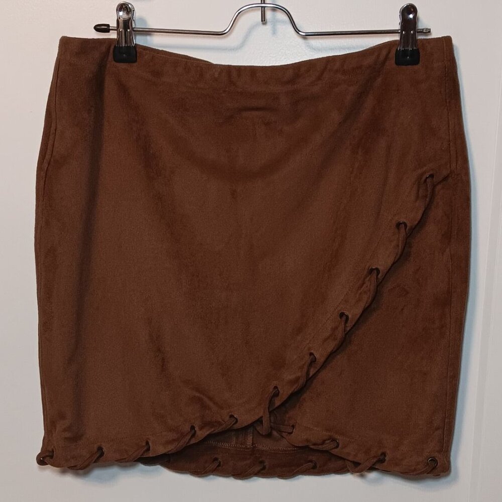 Express Womens Mini Brown Seude Medium Skirt Great Condition